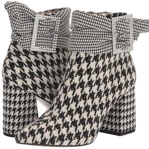 Brand new Betsey Johnson Millburn Houndstooth Ankle Boots Buckle Detail size 9.5